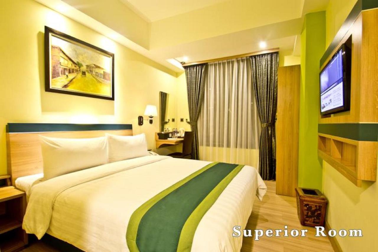 Green Batara Hotel Бандунг Экстерьер фото