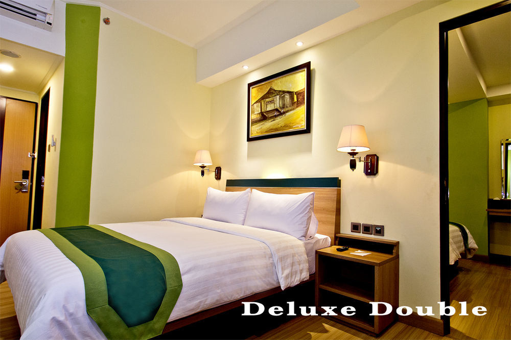 Green Batara Hotel Бандунг Экстерьер фото
